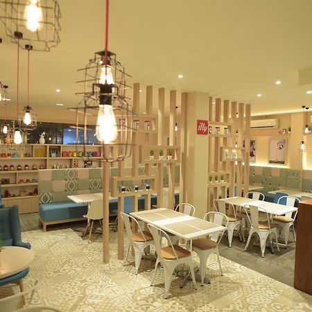 Laoag Parklane Hotel Экстерьер фото